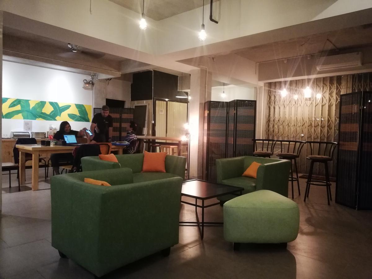Pinx'S Hostel Jakarta Buitenkant foto