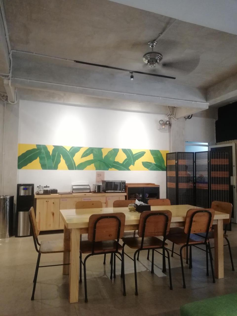 Pinx'S Hostel Jakarta Buitenkant foto
