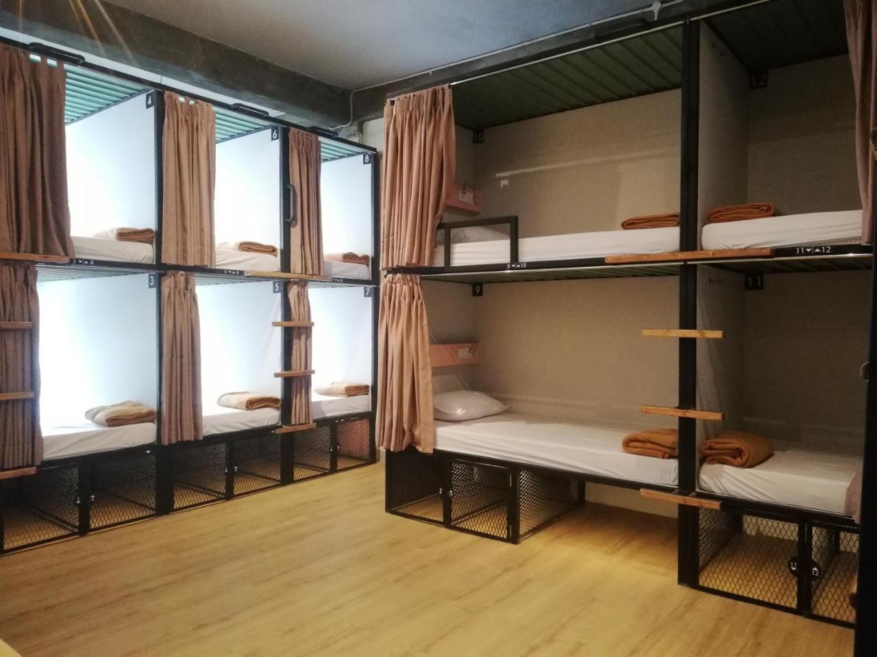 Pinx'S Hostel Jakarta Buitenkant foto